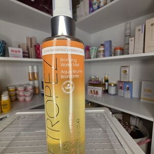 St. Tropez Glow Boosting Bronzing Self Tanner. Your Getting 5 Total